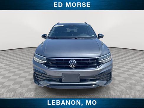 Used 2024 Volkswagen Tiguan SE R-Line AWD/4WD image 3