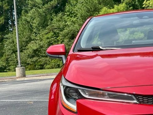 Used 2020 Toyota Corolla LE FWD image 13