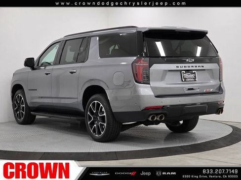 Used 2026 Chevrolet Suburban RST AWD/4WD image 5