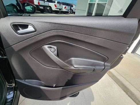 Used 2018 Ford Escape SE w/ SE Sync 3 Package AWD/4WD image 22