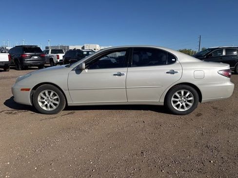 Used 2004 Lexus ES 330 FWD image 2