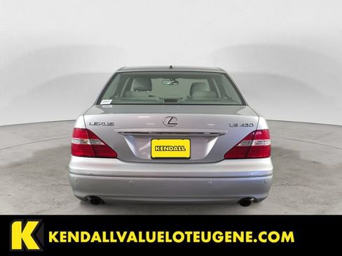 Used 2005 Lexus LS 430 RWD image 6