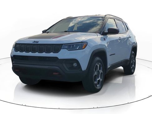 Used 2022 Jeep Compass Trailhawk w/ Trailhawk Convenience Group image 3