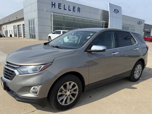 Used 2018 Chevrolet Equinox LT FWD image 3