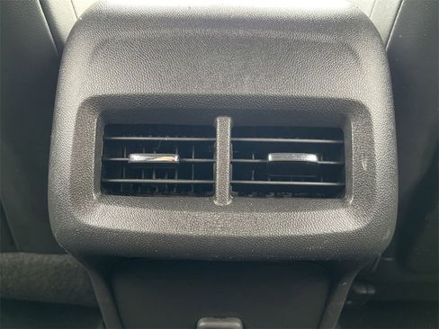 Used 2022 GMC Terrain SLT image 20