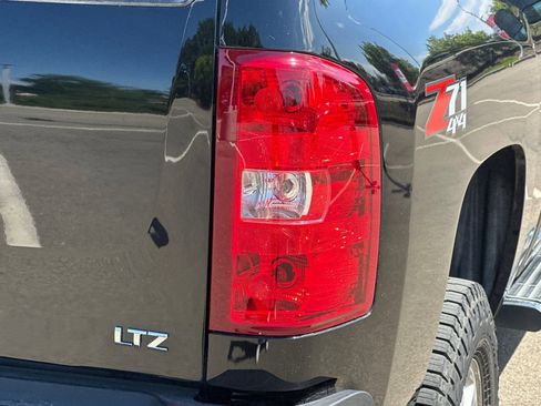 Used 2011 Chevrolet Silverado 2500 LTZ w/ LTZ Plus Package image 46