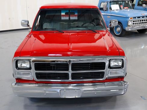 Used 1992 Dodge D/W Truck 150 RWD image 26