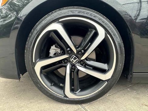 Used 2019 Honda Accord Sport image 9