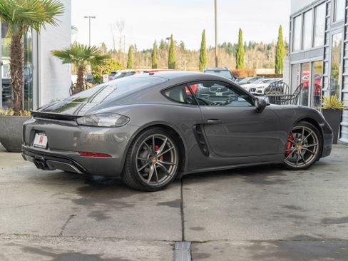Used 2018 Porsche 718 Cayman GTS image 7