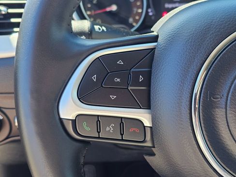 Used 2020 Jeep Compass Latitude FWD image 34