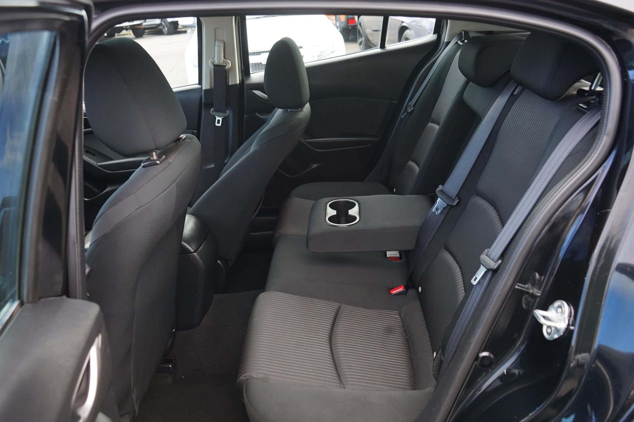 Used 2014 MAZDA MAZDA3 i Touring w/ Moonroof Package 1 FWD image 13