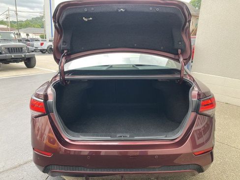 Used 2022 Nissan Sentra SV FWD image 6