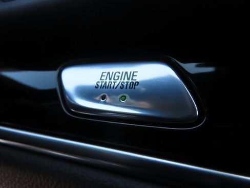 Used 2024 Buick Enclave Avenir w/ Avenir Technology Package image 11