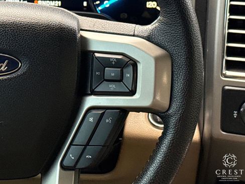 Used 2015 Ford F150 Lariat image 18