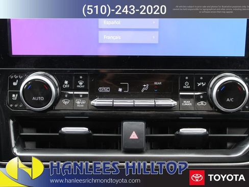 Used 2023 Toyota Highlander Limited image 30