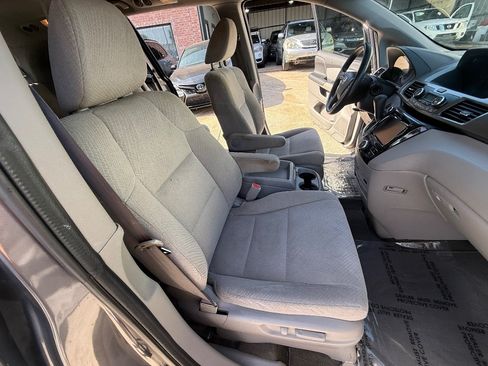 Used 2016 Honda Odyssey SE image 16