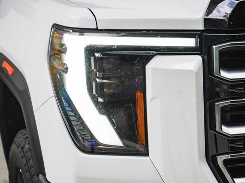 Used 2026 GMC Sierra 2500 AT4 AWD/4WD image 8