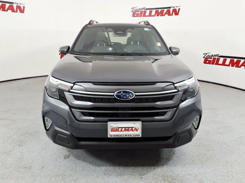 Used 2025 Subaru Forester Premium w/ Convenience Package #1 AWD/4WD image 2