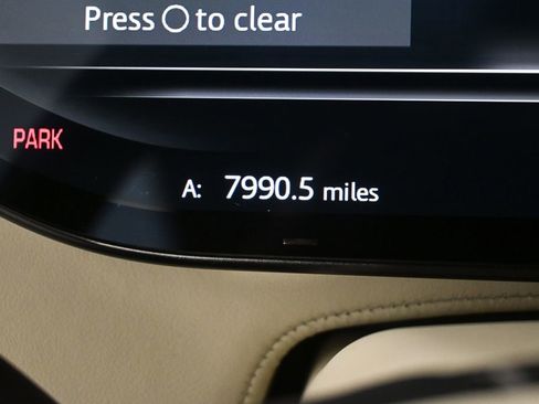 Used 2024 Land Rover Range Rover SE AWD/4WD image 11