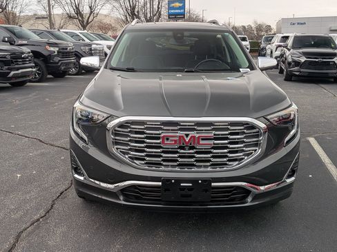 Used 2020 GMC Terrain Denali w/ Denali Premium Package image 3