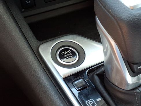 Used 2025 Nissan Sentra SV FWD image 12