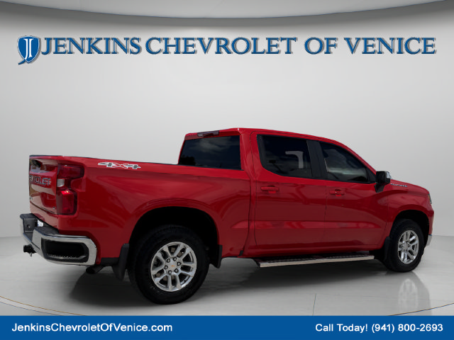 Used 2025 Chevrolet Silverado 1500 LT AWD/4WD image 5