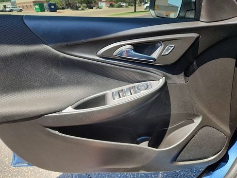 Used 2025 Chevrolet Malibu RS FWD image 15