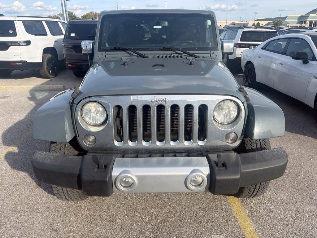 Used 2014 Jeep Wrangler Unlimited Sahara w/ Mopar Chrome Edition Group AWD/4WD image 3