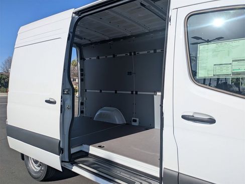 New 2025 Mercedes-Benz Sprinter 2500 image 7
