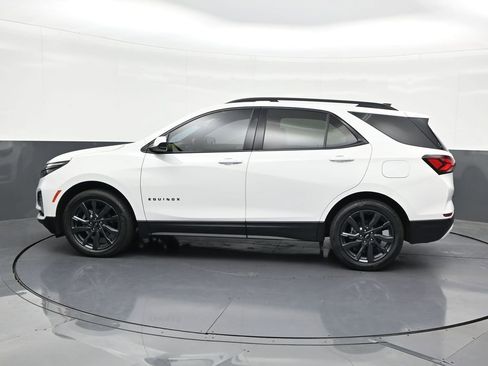 Used 2024 Chevrolet Equinox RS FWD image 2