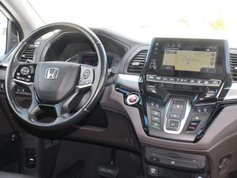 Used 2018 Honda Odyssey Elite image 25