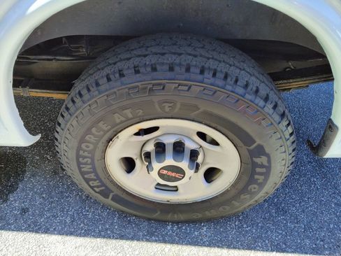 Used 2016 GMC Savana 2500 image 26