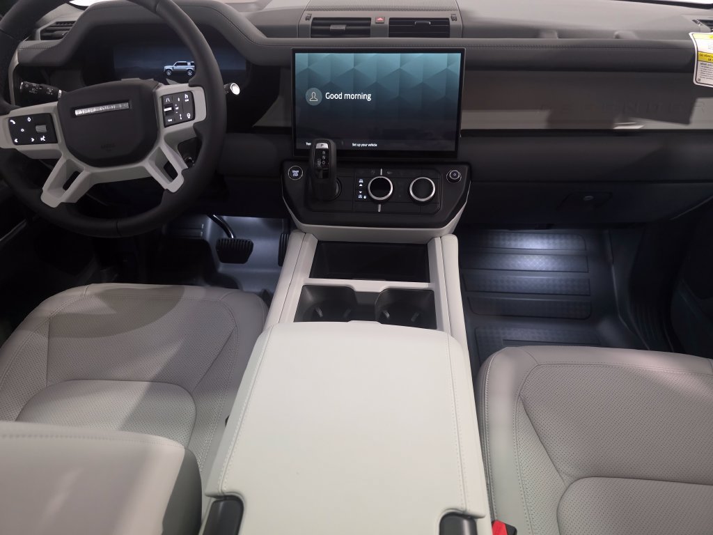 New 2026 Land Rover Defender 110 X-Dynamic SE AWD/4WD image 15