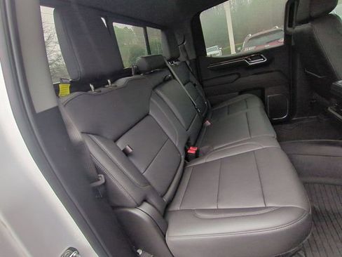 Used 2024 Chevrolet Silverado 1500 LT Trail Boss w/ LT Trail Boss Premium Package image 38