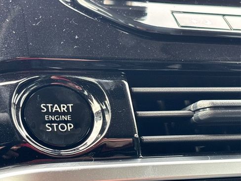 New 2025 Nissan Pathfinder SL image 23