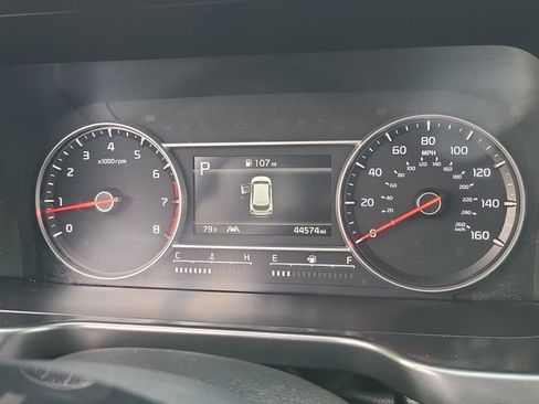 Used 2023 Kia Sorento LX image 25
