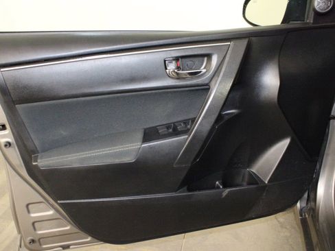 Used 2017 Toyota Corolla LE image 15