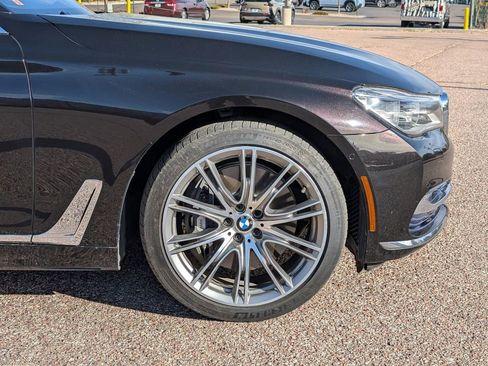 Used 2016 BMW 750i xDrive image 9