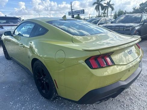 Used 2025 Ford Mustang GT RWD image 9