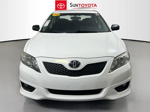 Used 2010 Toyota Camry SE FWD image 10