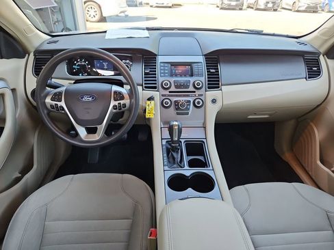 Used 2017 Ford Taurus SE image 9