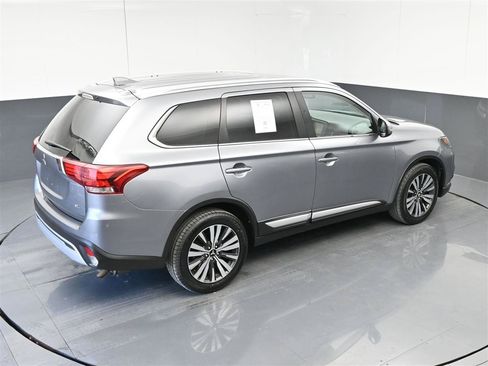 Used 2020 Mitsubishi Outlander SEL AWD/4WD image 26