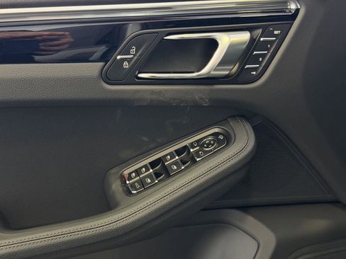 New 2026 Porsche Macan Turbo image 14