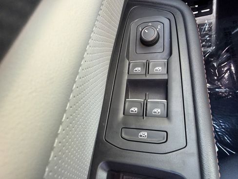 Used 2024 Volkswagen Atlas Peak Edition SE image 29