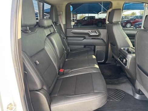 Used 2024 Chevrolet Silverado 2500 LTZ w/ LTZ Texas Edition image 9