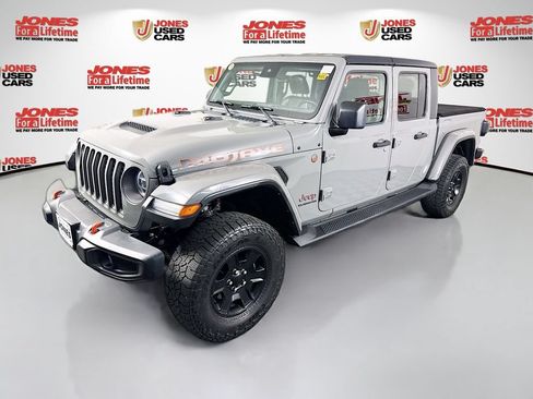 Used 2021 Jeep Gladiator Mojave w/ Dual Top Group AWD/4WD image 15