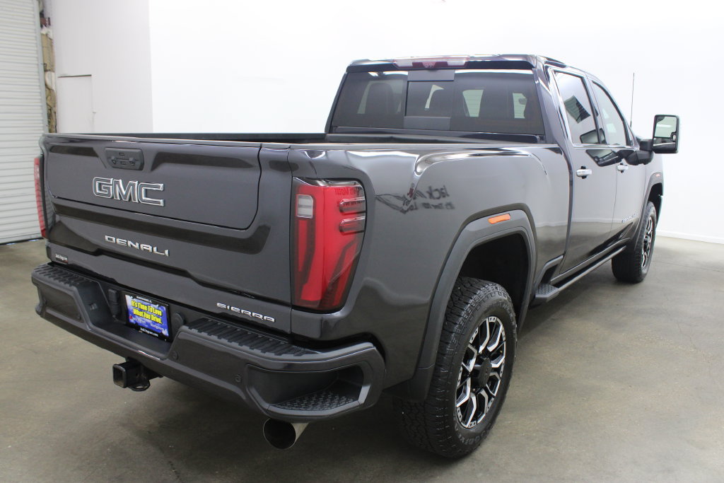 Used 2024 GMC Sierra 2500 Denali Ultimate AWD/4WD image 5