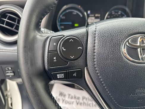 Used 2018 Toyota RAV4 Limited image 17