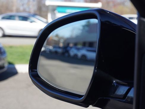 Used 2023 BMW X6 xDrive40i w/ M Sport Package image 33