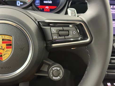 Certified 2026 Porsche Macan AWD/4WD image 20